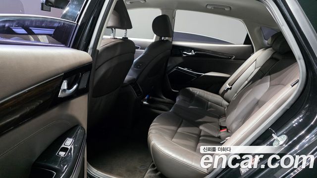 Kia K7 2019 — photo 12