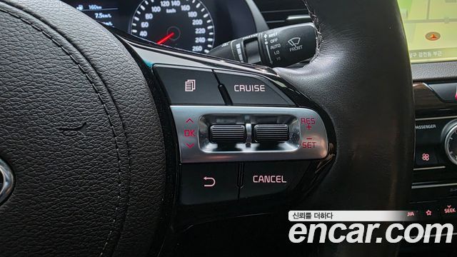 Kia K7 2019 — photo 17