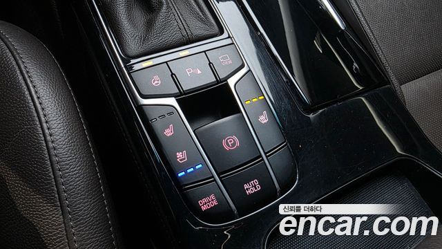 Kia K7 2019 — photo 19