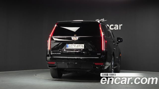Cadillac Escalade 2023 — photo 4