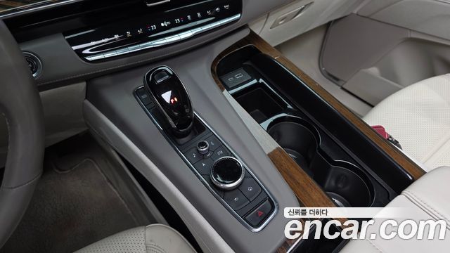 Cadillac Escalade 2023 — photo 12