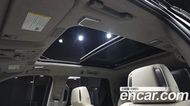 Cadillac Escalade 2023 — photo 25