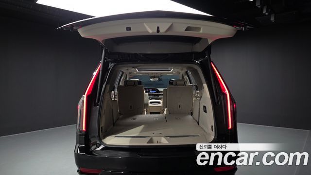 Cadillac Escalade 2023 — photo 26