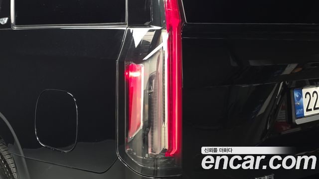 Cadillac Escalade 2023 — photo 9
