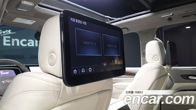 Cadillac Escalade 2023 — photo 28