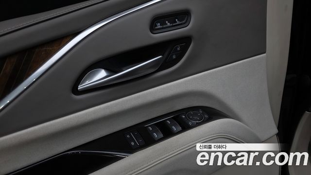 Cadillac Escalade 2023 — photo 30