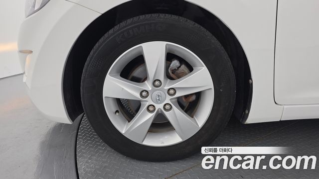 Hyundai AVANTE 2011 — photo 5