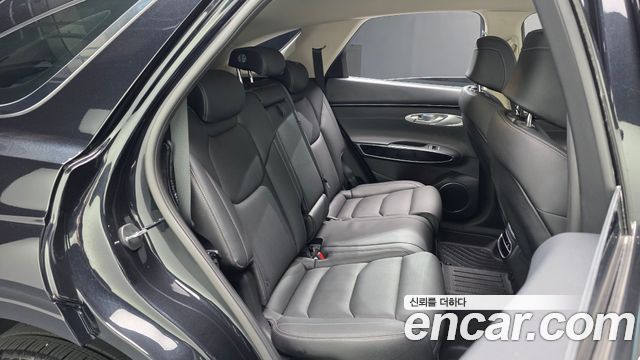 Genesis GV70 2021 — photo 17