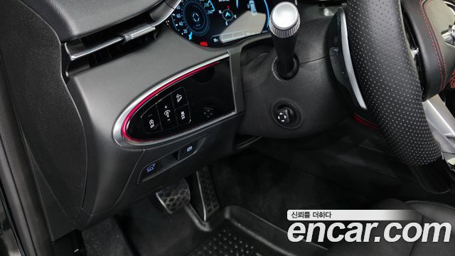 Genesis GV70 2021 — photo 24