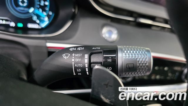 Genesis GV70 2021 — photo 27