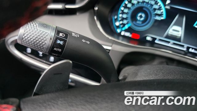 Genesis GV70 2021 — photo 28