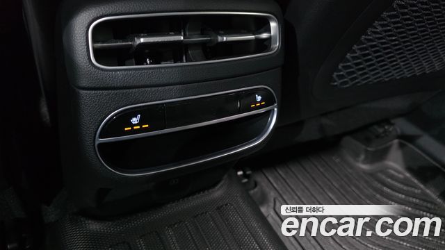 Genesis GV70 2021 — photo 30
