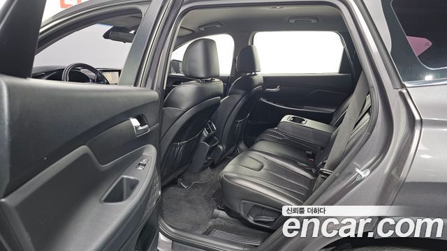 Hyundai Santafe 2019 — photo 11