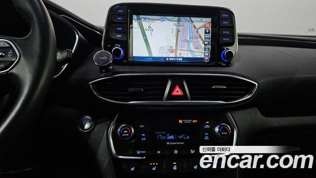 Hyundai Santafe 2019 — photo 16