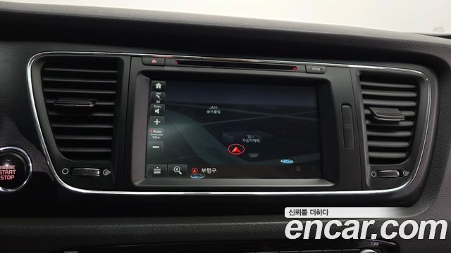 Kia Canival 2016 — photo 21