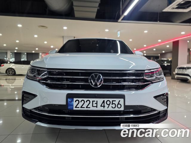 Volkswagen Tiguan 2023 — photo 1