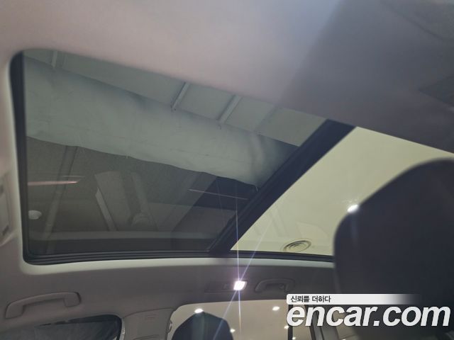 Volkswagen Tiguan 2023 — photo 11
