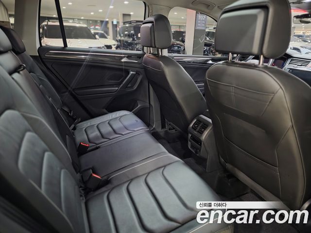 Volkswagen Tiguan 2023 — photo 14