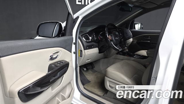 Kia Canival 2019 — photo 13
