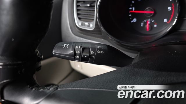 Kia Canival 2019 — photo 22