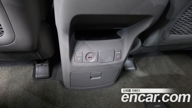 Kia Canival 2019 — photo 25