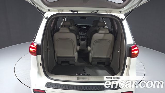 Kia Canival 2019 — photo 26