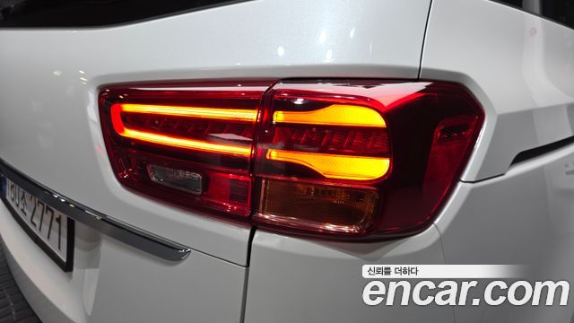 Kia Canival 2019 — photo 9