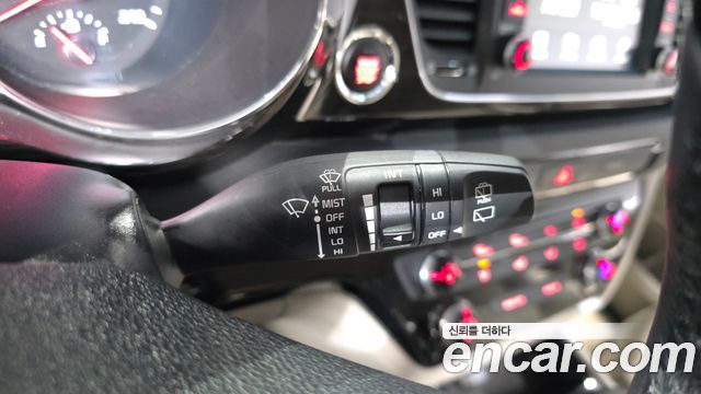 Kia Canival 2019 — photo 29