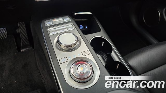 Genesis GV70 2024 — photo 12