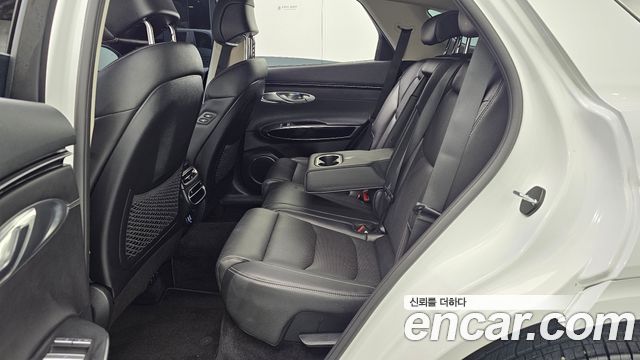 Genesis GV70 2024 — photo 18