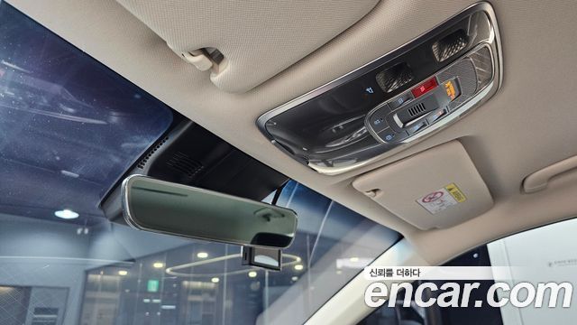 Genesis GV70 2024 — photo 26