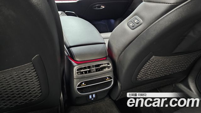 Genesis GV70 2024 — photo 27