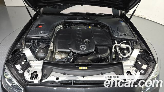 Mercedes-Benz E-Class 2021 — photo 6