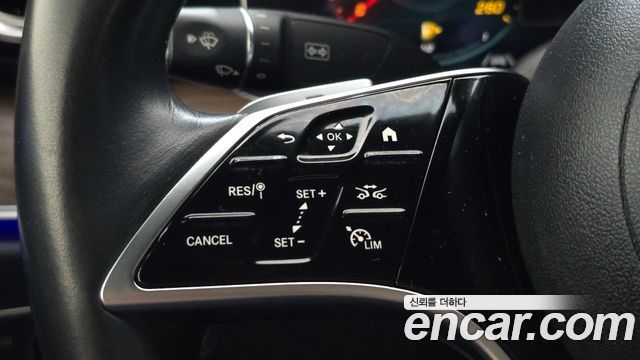 Mercedes-Benz E-Class 2021 — photo 24