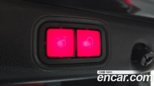 Mercedes-Benz E-Class 2021 — photo 25