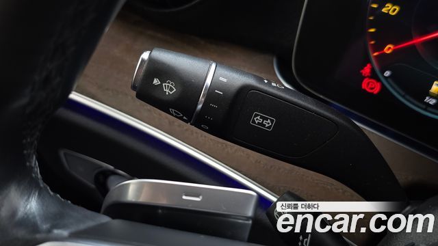 Mercedes-Benz E-Class 2021 — photo 35