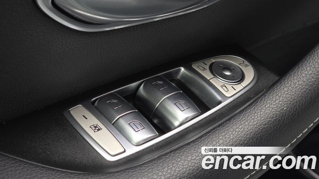 Mercedes-Benz E-Class 2021 — photo 37