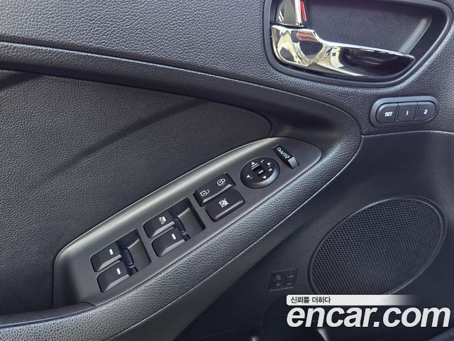 Kia K3 2015 — photo 8