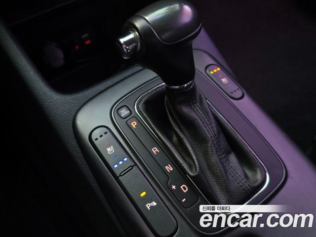 Kia K3 2015 — photo 12