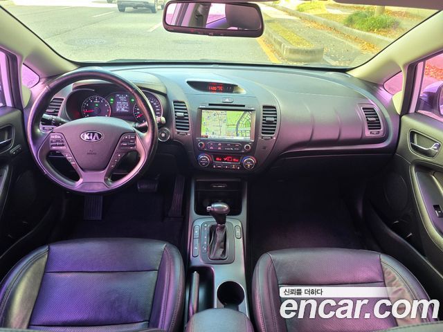 Kia K3 2015 — photo 17