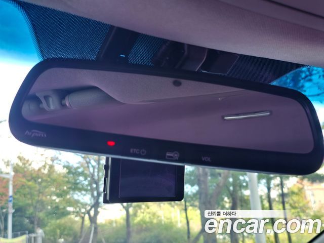 Kia K3 2015 — photo 19