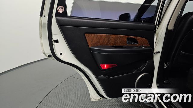 KG Mobility Rexton 2016 — photo 15