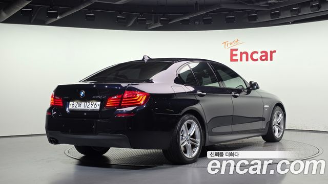 BMW 5-Series 2016 — photo 2