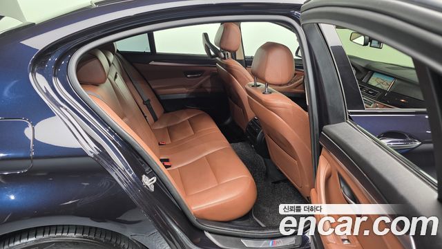 BMW 5-Series 2016 — photo 12