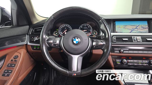 BMW 5-Series 2016 — photo 13