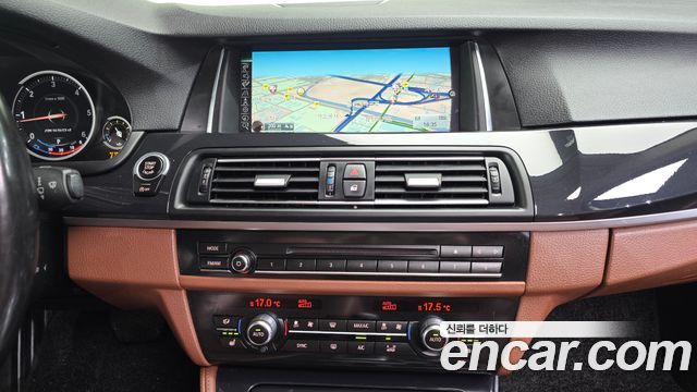 BMW 5-Series 2016 — photo 14