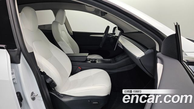 Tesla Model Y 2024 — photo 10