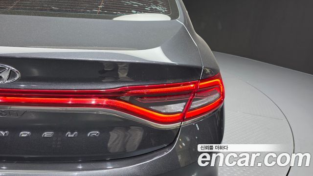 Hyundai Grandeur 2018 — photo 9