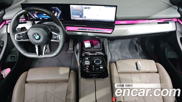 BMW 5-Series 2026 — photo 10