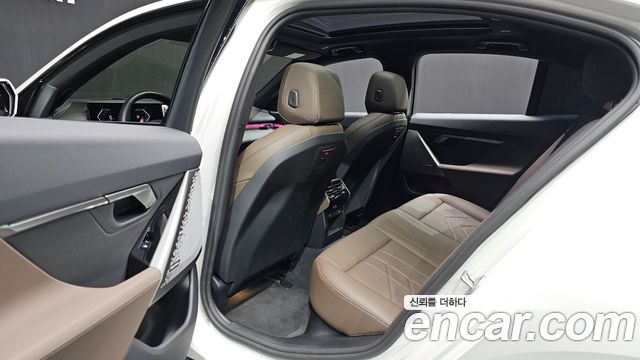 BMW 5-Series 2026 — photo 18